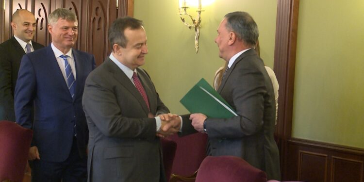 Dačić i Borisov o energetici, bilateralnim odnosima, trgovini