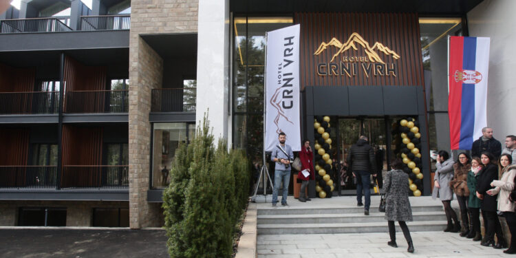 Otvoren hotel „Crni vrh“ na Divčibarama