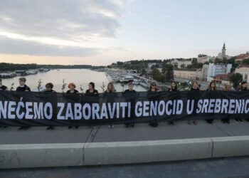 Incident u Beogradu: Desničari upali na predstavu o Srebrenici