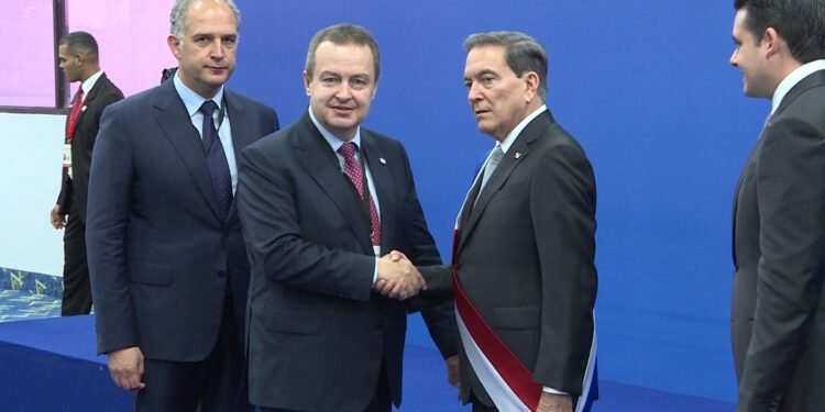 Dačić u poseti Panami, razgovori o Kosovu