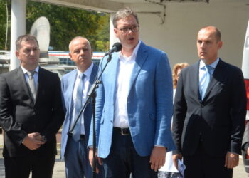 Vučić: Idem u Vatikan da ih molim da ne priznaju Kosovo
