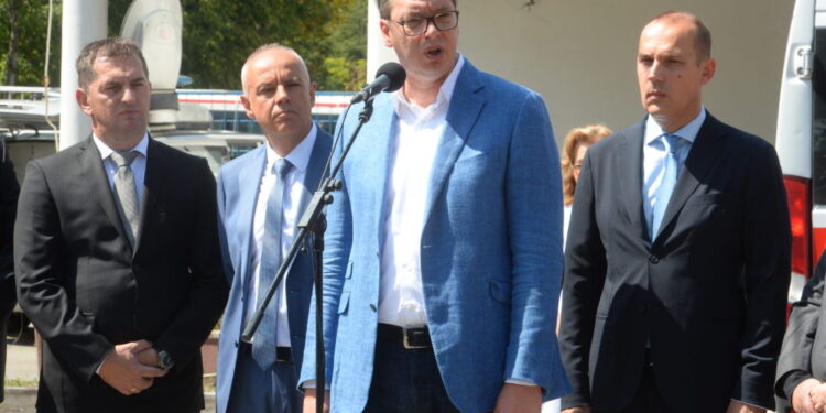 Vučić: Idem u Vatikan da ih molim da ne priznaju Kosovo