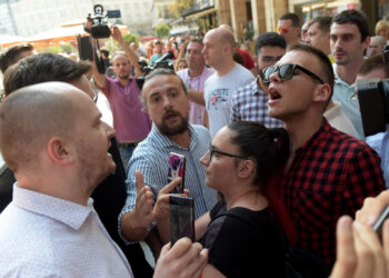 Zorana Mihajlović o neredima i provokacijama na Trgu Republike (FOTO)
