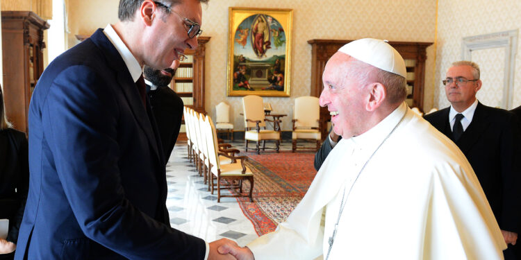 O čemu su razgovarali Vučić i papa Franja?