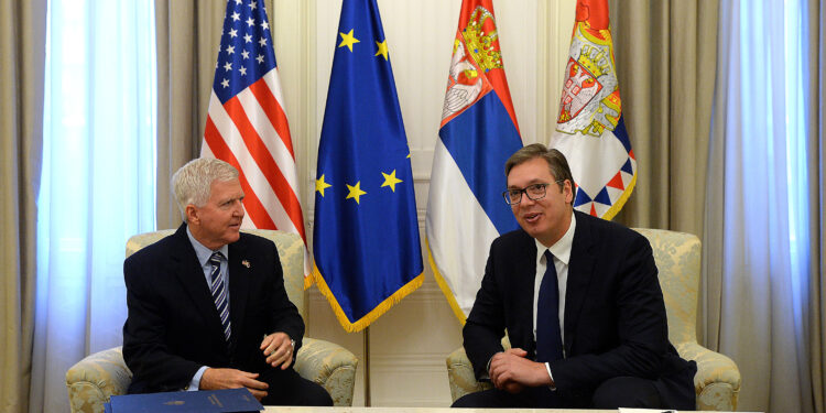Skot u oproštajnoj poseti Vučiću: Šta Amerika očekuje od Srbije?
