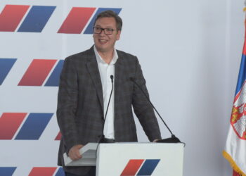 Vučić o „srpskom zetu“: Ne komentarišem tabloidne naslove