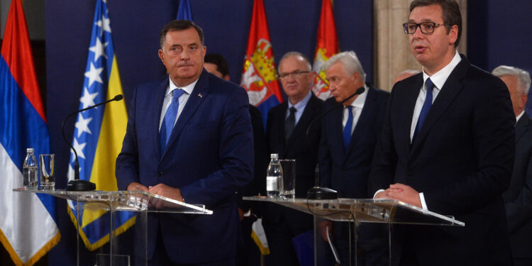 Vučić: Predlažete da iznajmimo teritoriju KiM na 100 godina?