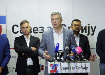 Opozicione stranke koje su za bojkot formiraju pokret (FOTO/VIDEO)