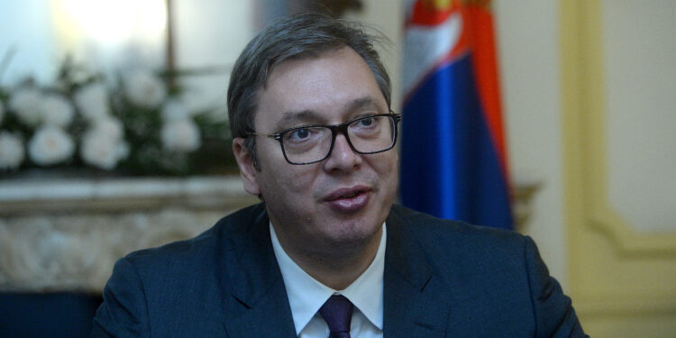Vučić Tačiju: Nije važno da li sam došao preko plafona kao Spajdermen…