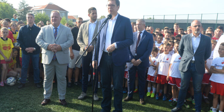 Vučić: Radovi na novim stadionima u Srbiji od aprila