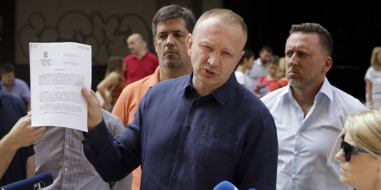 Ðilas: Namračilo se, sprema se oluja…