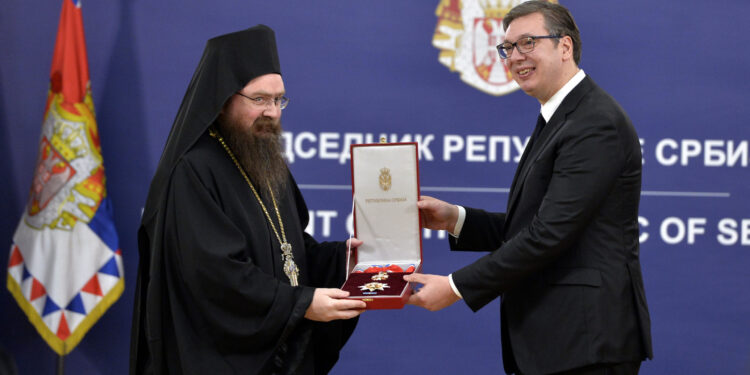 Vučić uručio sretenjska odlikovanja
