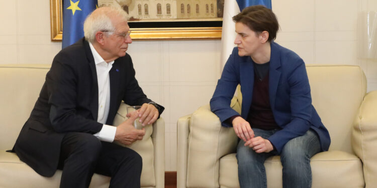 Brnabić ispratila Borela na Aerodromu „Nikola Tesla“
