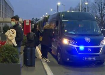 Dačić: Sleteo avion iz Moskve, večeras avioni iz Dohe i Pariza