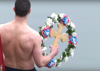 Danas je Bogojavljenje, pravoslavni svet pliva za časni krst