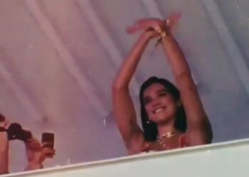 Dua Lipa pokazivala dvoglavog orla na festivalu u Prištini (VIDEO)