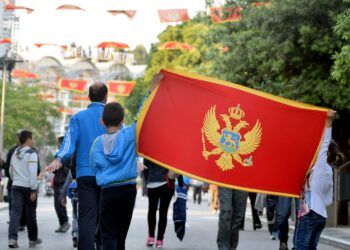 „Srbima u Crnoj Gori uskraćena sva prava“