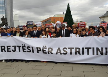 U Prištini održan marš, tražena pravda za Deharija, Kurti predvodnik (FOTO)
