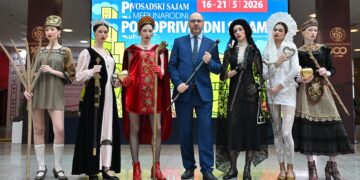 Modni spektakl Pavela Surovog – između folklora i visoke mode