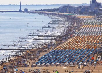Italijansko letovalište uvodi stroga pravila: Plaže bez dima i pasa