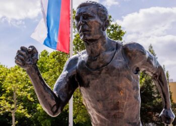Otkriven spomenik Jovanu Mikiću Spartaku u Subotici