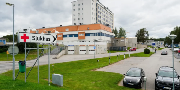 Šveđanke se porađaju gde se zateknu: Porodilišta zatvorena 6 nedelja zbog manjka babica