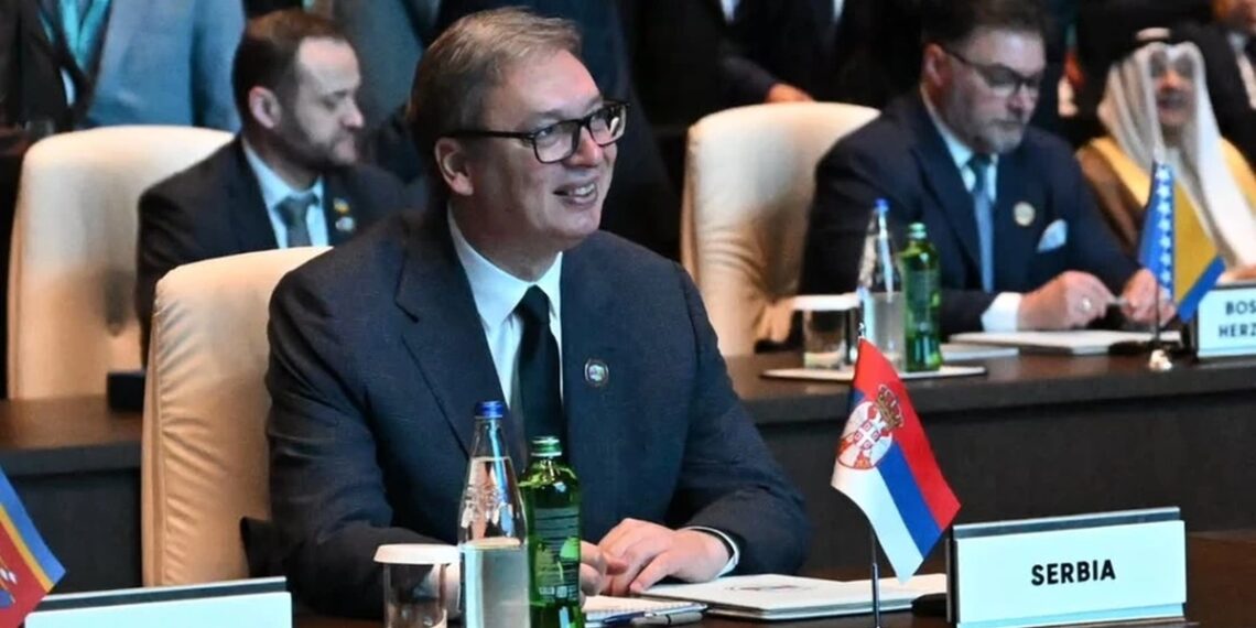 Veliki aplauz za predsednika Srbije nakon obraćanja na forumu u Bakuu