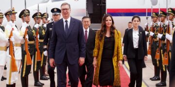 Predsednik Srbije stigao u Peking, počinje višednevna zvanična poseta Kini