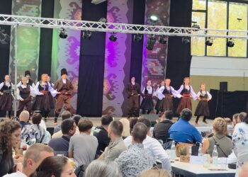 Folklor spaja srca