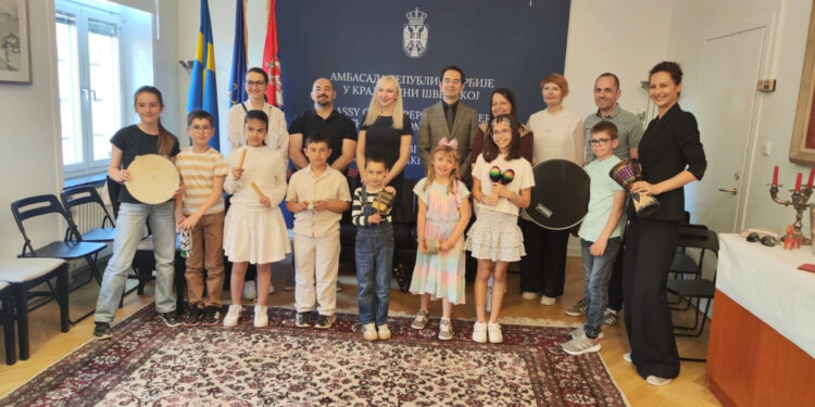 Mladi čuvari srpskog jezika okupili se pod krovom Ambasade Srbije u Švedskoj
