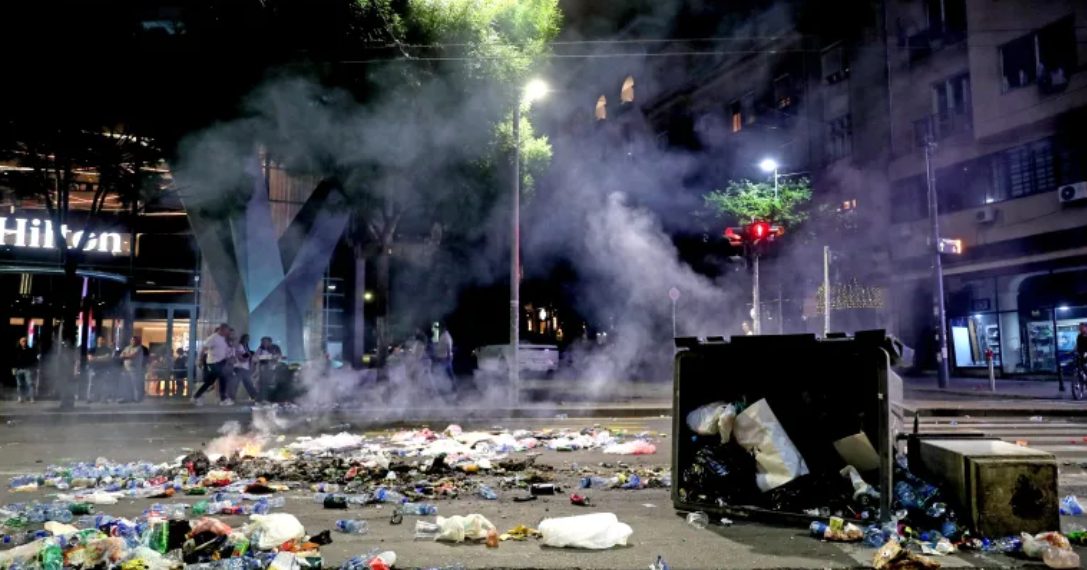 Blokaderski politički besmisao i staljinistički manir!
