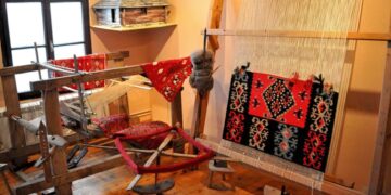 Podrška za čuvare tradicije: Uručena 46 rešenja za stare zanate