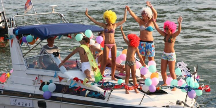 Spektakl na vodi: Karneval i defile brodova stižu u Beograd