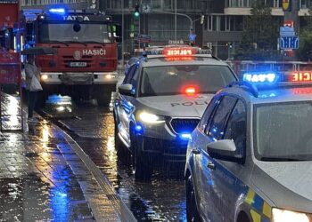 Češki metro blokiran: Službe izvlačile osobu zaglavljenu pod vozom