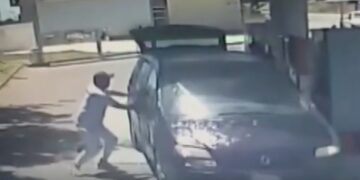 Horor u Italiji: Pakistanci zapalili četvoricu radnika u automobilu!