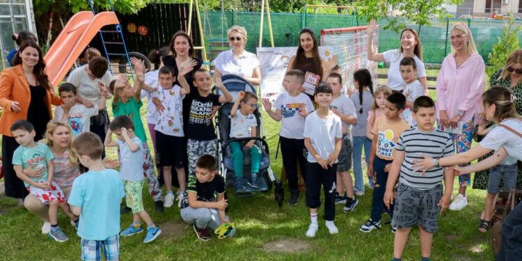 Kroz umetnost do društva bez barijera: Konkurs „Inkluzivna Srbija“ među đacima u Somboru