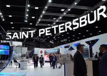 Amerikanci i Rusi za istim stolom: Najavljeni razgovori tokom foruma u Sankt Peterburgu