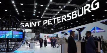 Amerikanci i Rusi za istim stolom: Najavljeni razgovori tokom foruma u Sankt Peterburgu