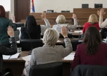Veći prostor za žene u politici: Na budućim izborima očekuje se 40% kandidatkinja