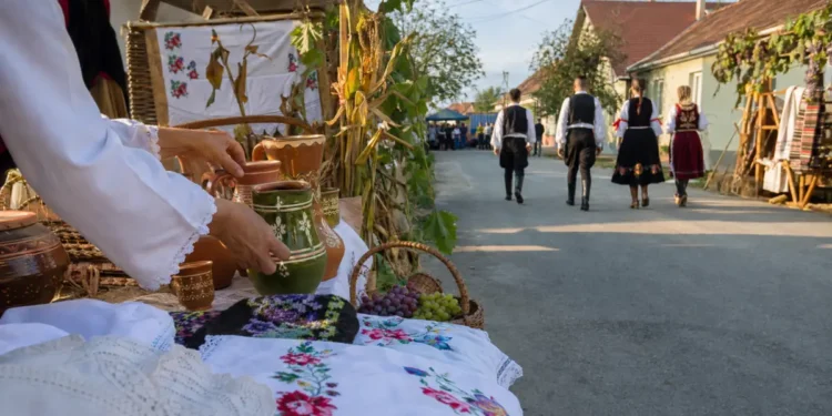 Gudurica slavi tradiciju: Manifestacija „Zlatna jesen“ okuplja čuvare nasleđa