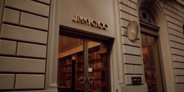 Od male radionice do svetske modne imperije: Kako je Jimmy Choo osvojio svet